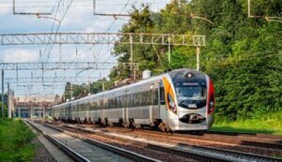 "Укрзалізниця" в тестовому режимі повертає швидкісні потяги до Одеси